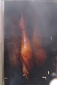 薫製の鶏モモと豚バラ